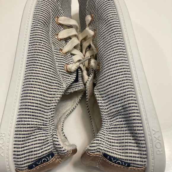Roxy Striped Casual Sneakers
New W/o Tags - Picture 3 of 4